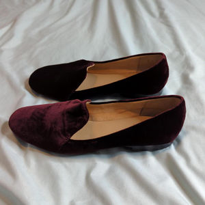Size 8 - Naturalizer - Velvet Loafers